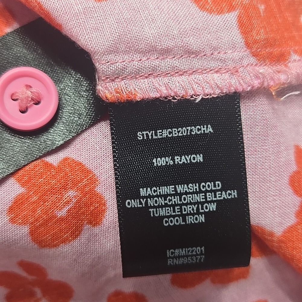 Sanctuary Pink Red Floral Crayon Poplin 3/4 Sleeve Button Front Crop Top Medium - Picture 7 of 7